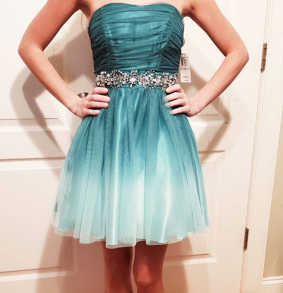 🆕️ W/ Tags B. Darlin Ombre Homecoming Dress